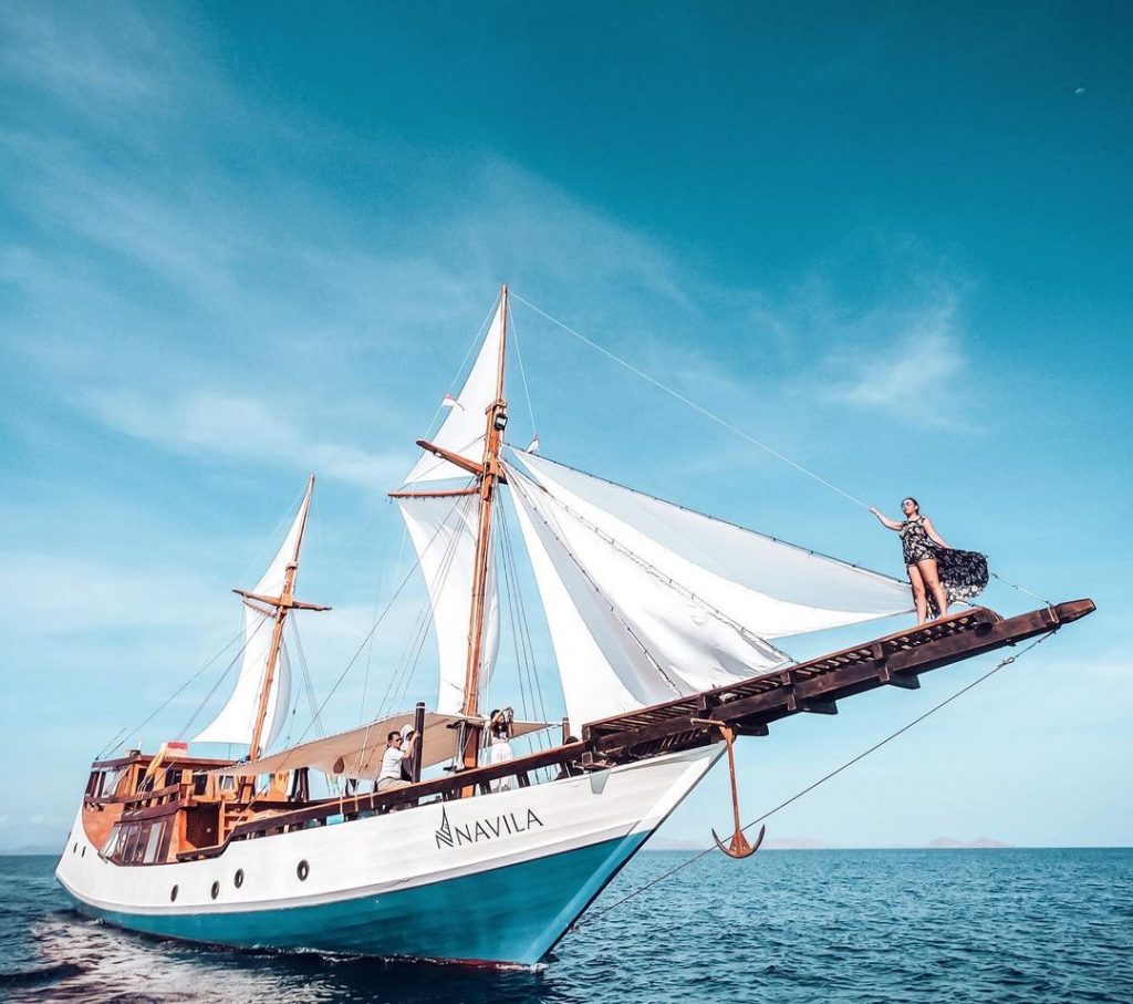 Experience Komodo Cruise to Exotic Indonesia Islands for the First Time